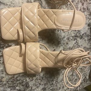 Cape Robbin cream/beige lace up wrap around heeled sandals size 7M